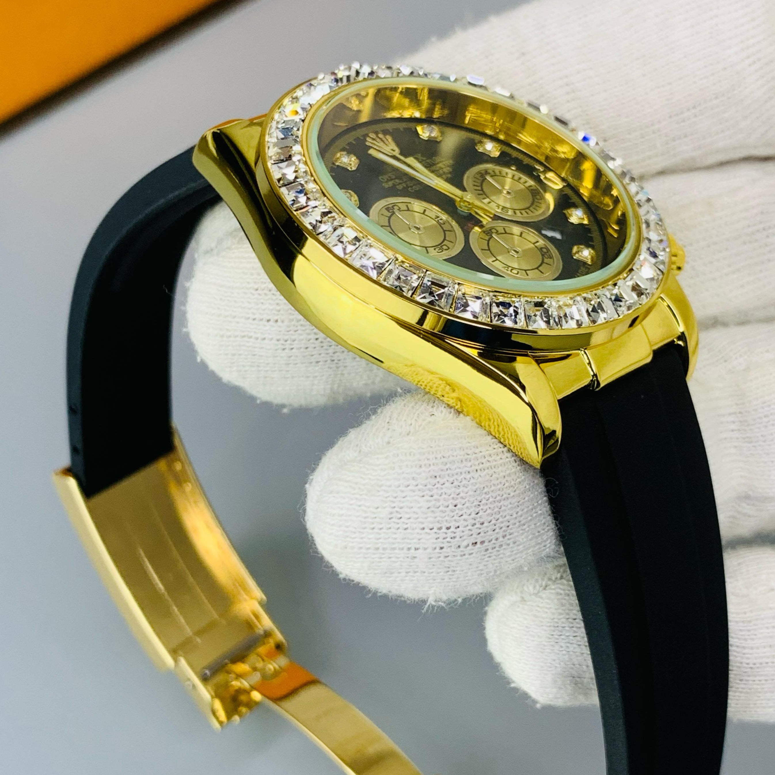 RLX Oyester Crystal – Gold Finish | Date | Warranty