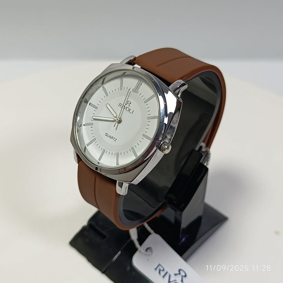 Rivoli Rado Mens || Magnet strap || White